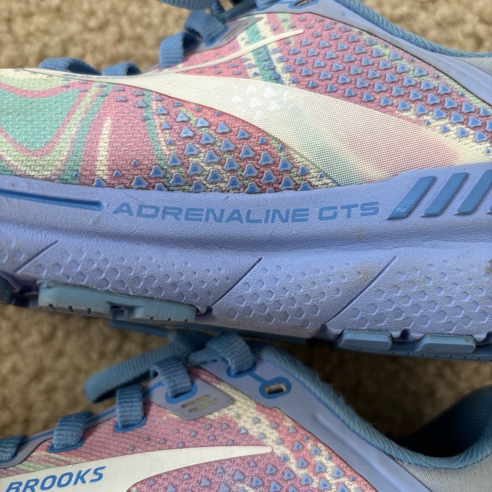 Brooks Women's Adrenaline GTS 22 Running Shoes Pastel Swirl (Pink/Blue) Size 9.5 - Picture 4 of 8